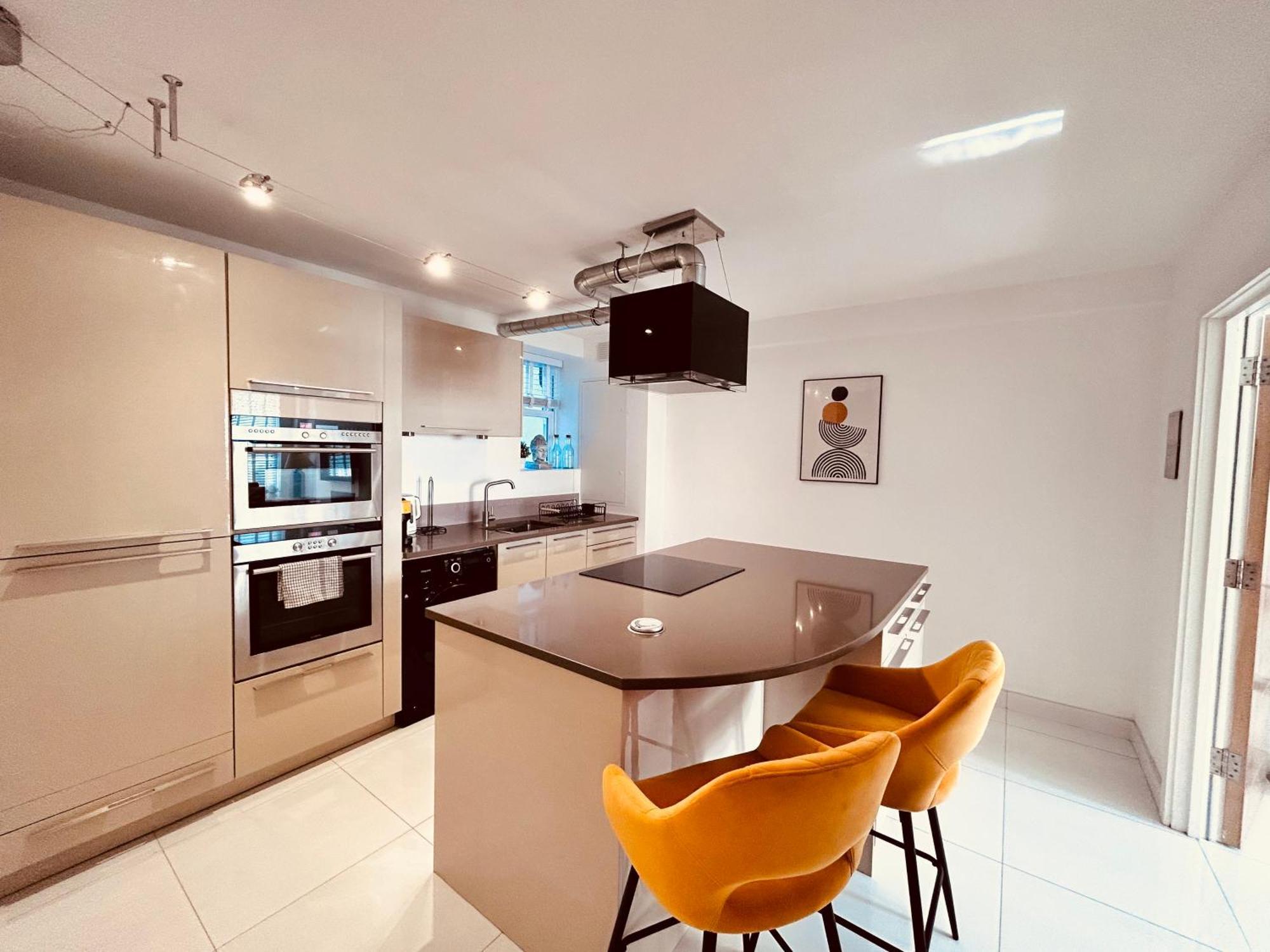 Stunning Spacious B.Apt. Slps.4 لندن المظهر الخارجي الصورة