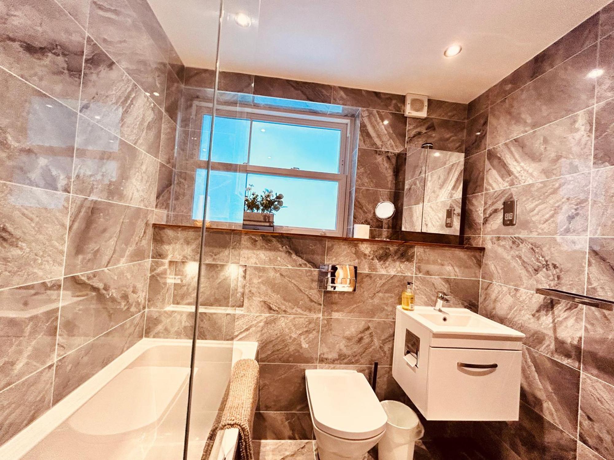 Stunning Spacious B.Apt. Slps.4 لندن المظهر الخارجي الصورة