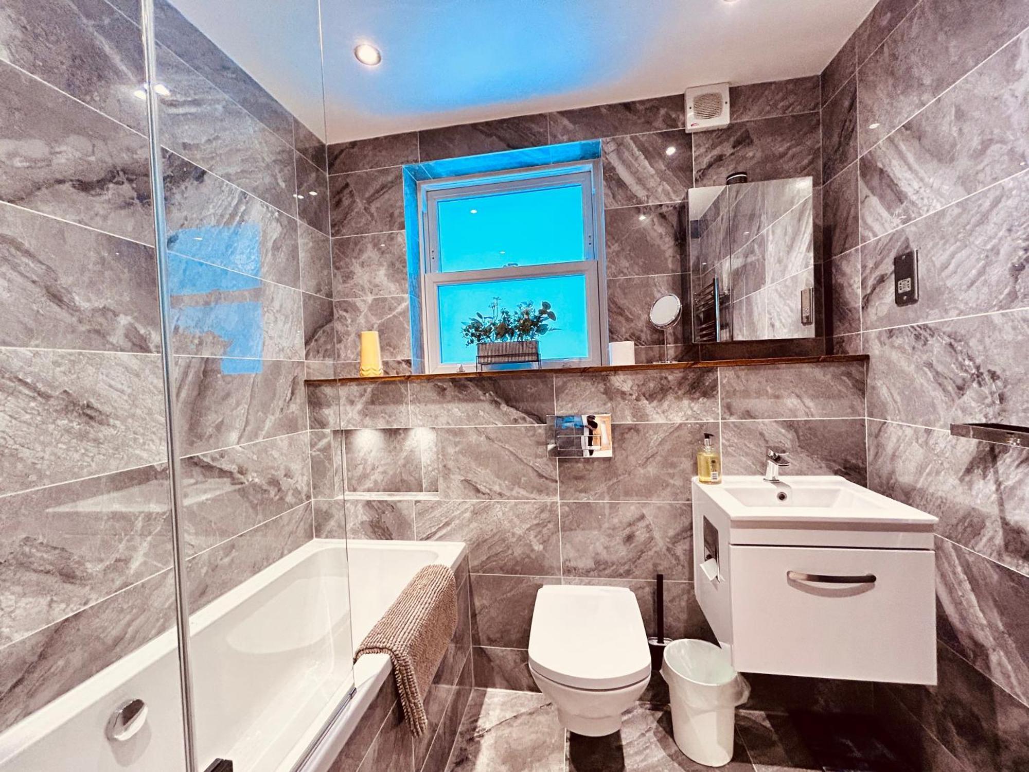 Stunning Spacious B.Apt. Slps.4 لندن المظهر الخارجي الصورة